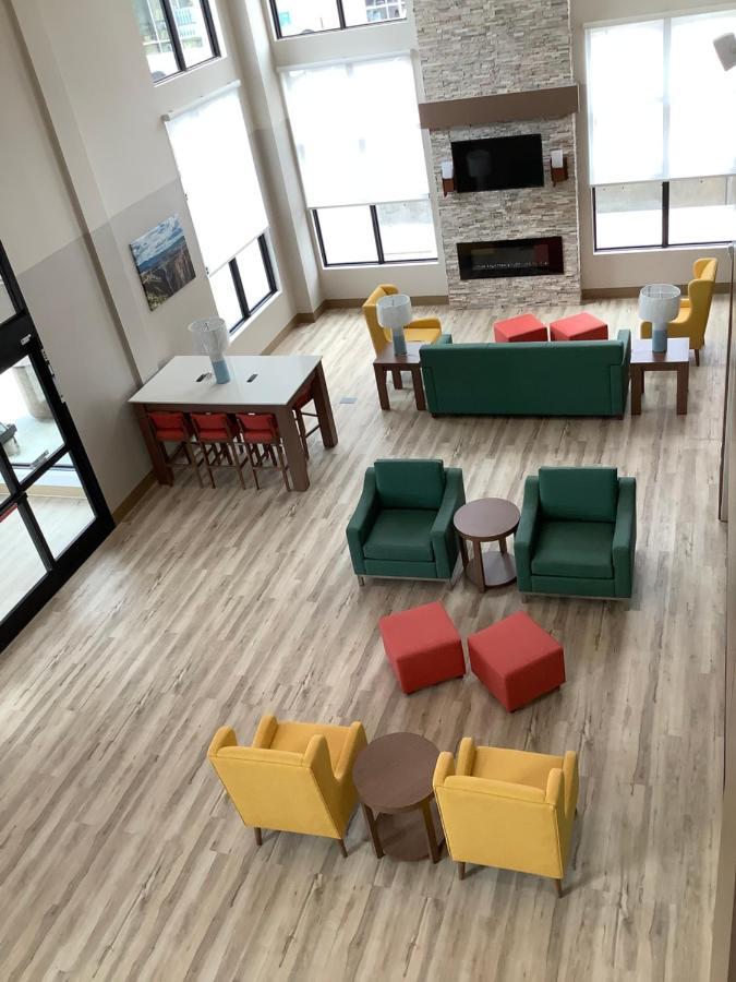 Comfort Suites Colorado Springs East - Medical Center Area Exterior foto