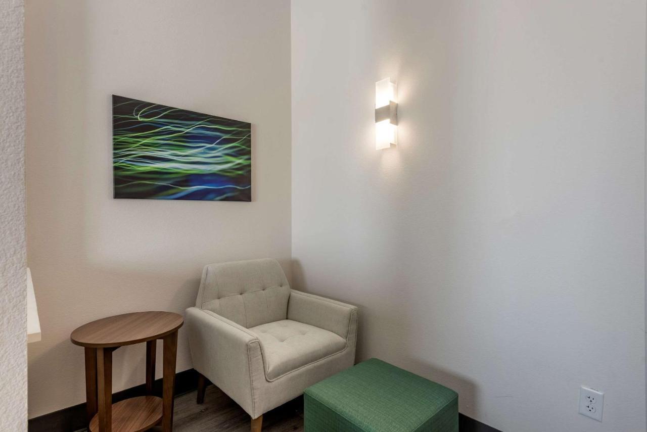 Comfort Suites Colorado Springs East - Medical Center Area Exterior foto