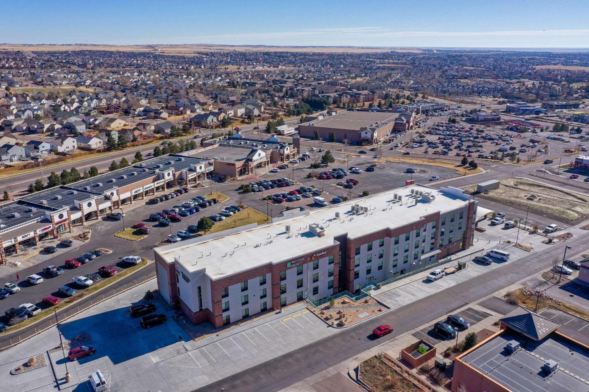 Comfort Suites Colorado Springs East - Medical Center Area Exterior foto